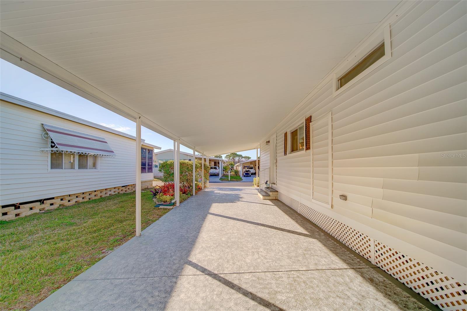 Image 40 of 70 For 12501 Ulmerton Road 128