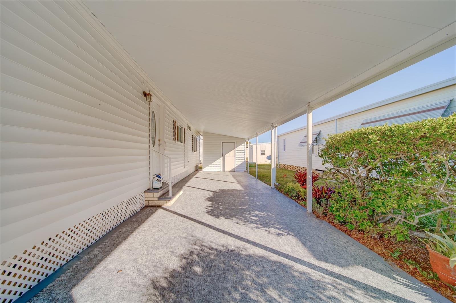 Image 42 of 70 For 12501 Ulmerton Road 128