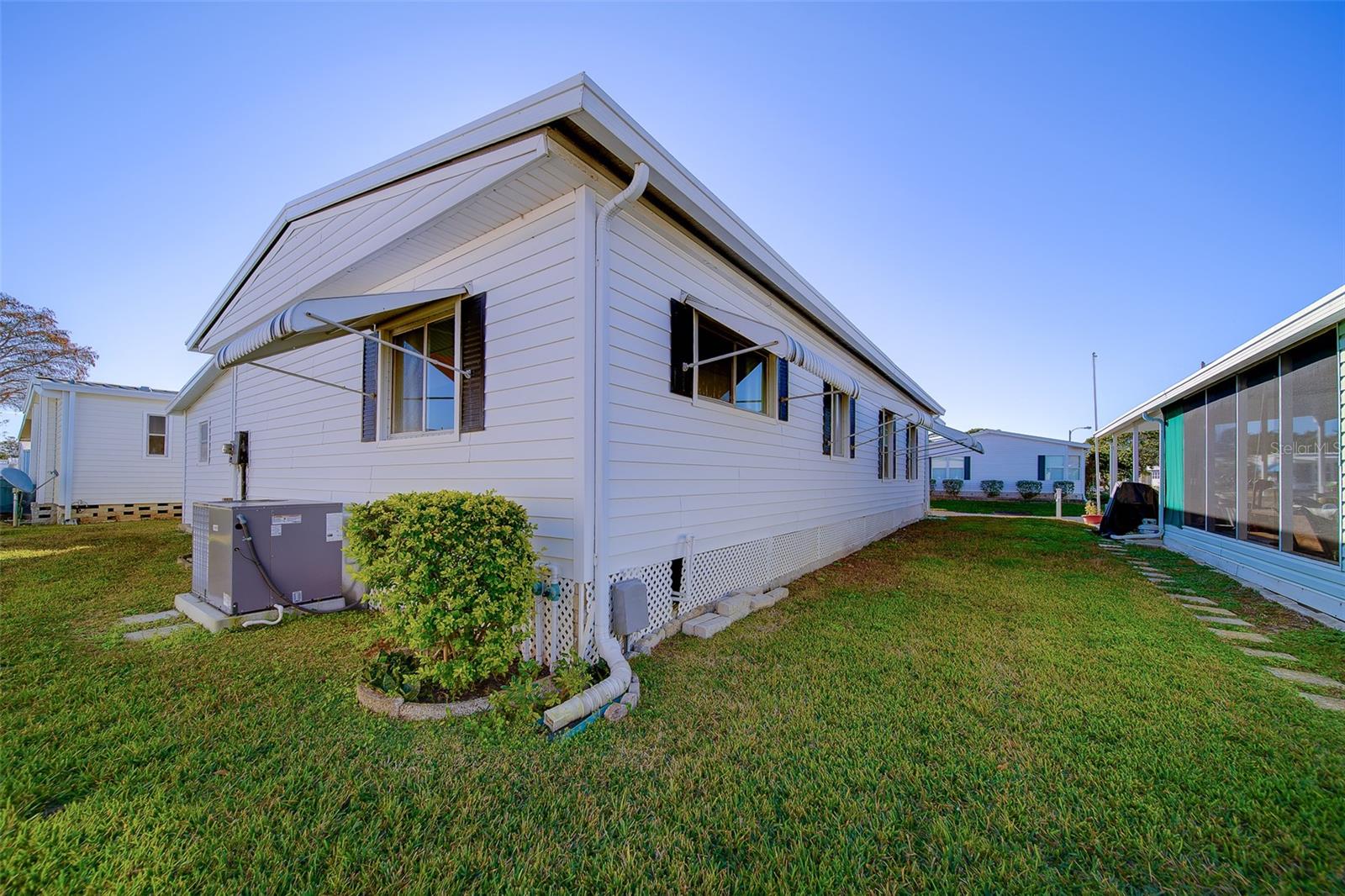 Image 48 of 70 For 12501 Ulmerton Road 128