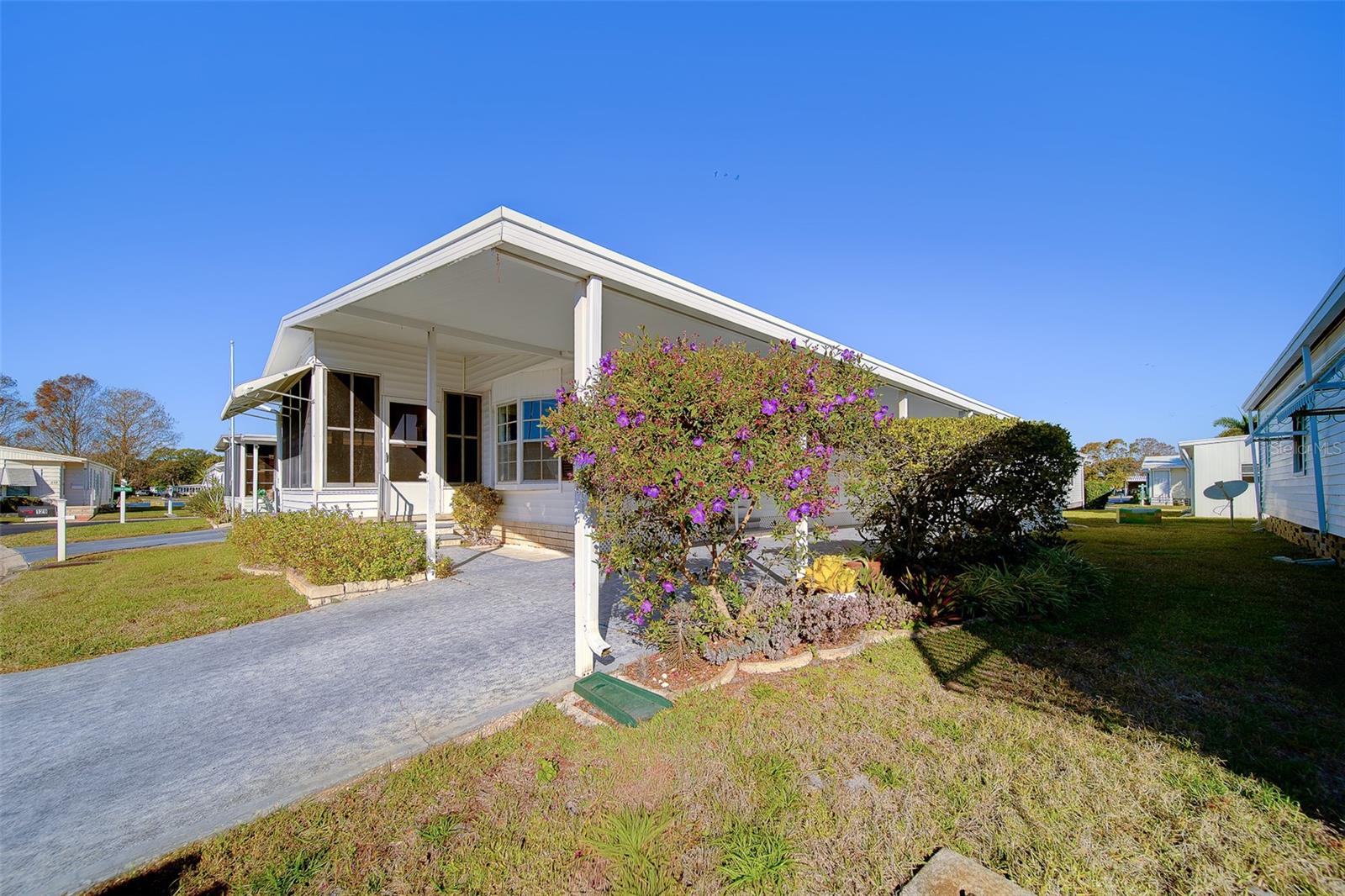 Image 51 of 70 For 12501 Ulmerton Road 128