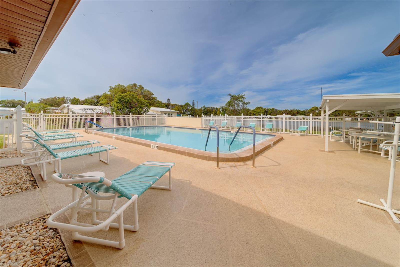 Image 67 of 70 For 12501 Ulmerton Road 128