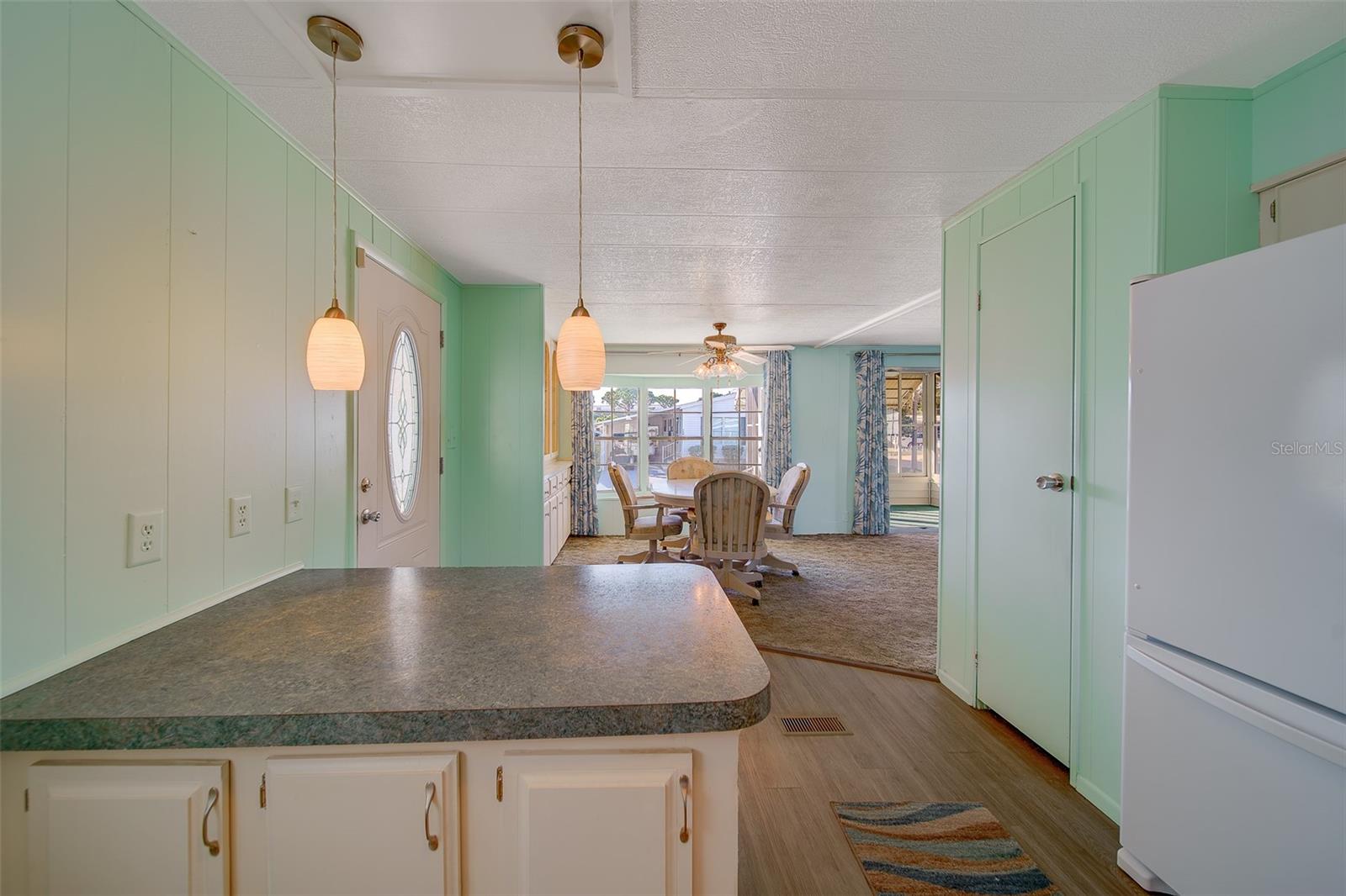 Image 8 of 70 For 12501 Ulmerton Road 128