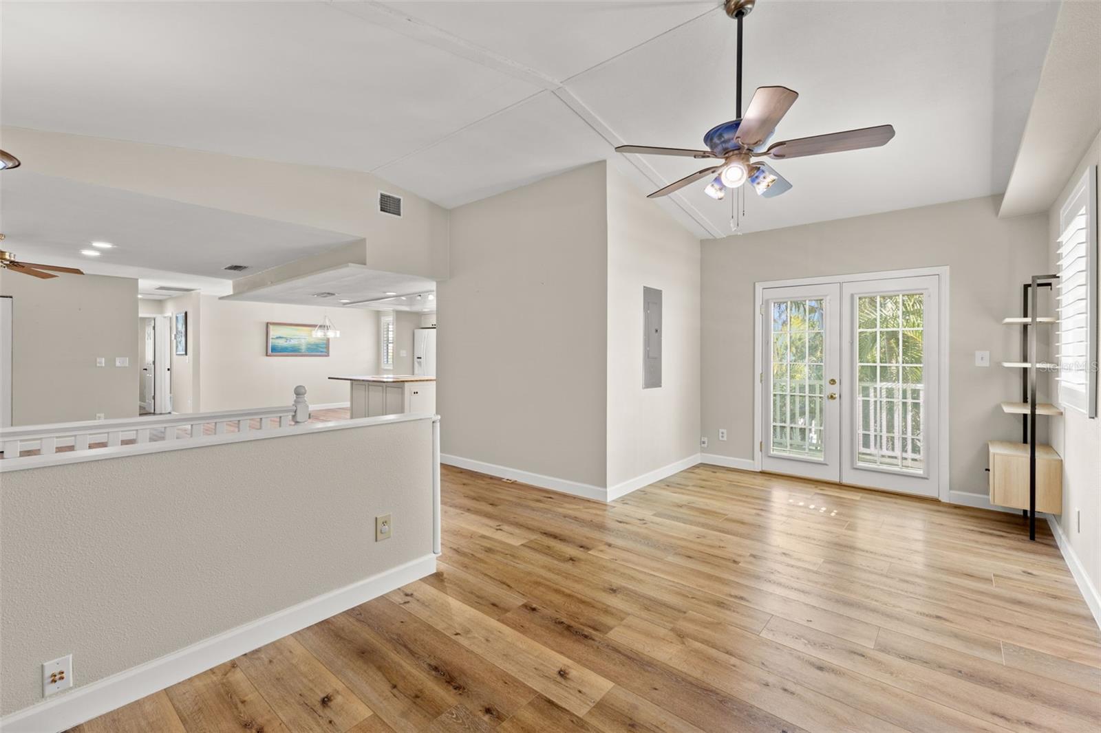 Image 11 of 52 For 349 Kentucky Avenue