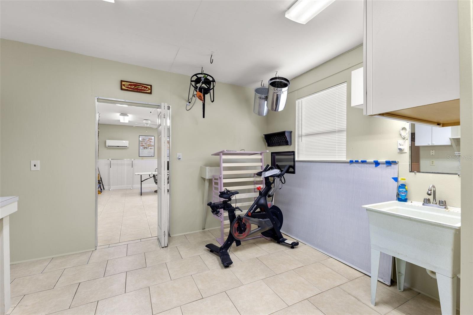 Image 34 of 52 For 349 Kentucky Avenue