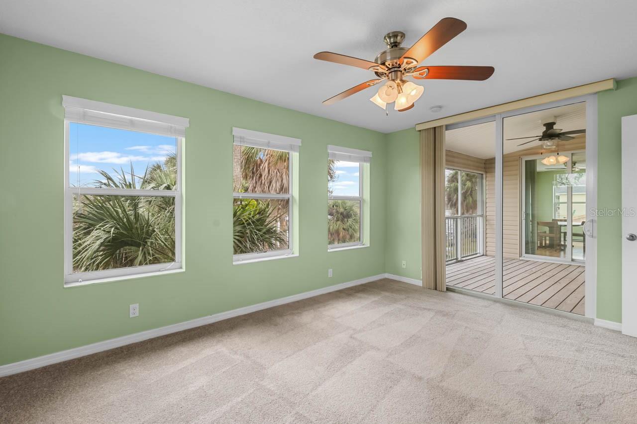 Listing photo id 15 for 2606 River Bend Drive