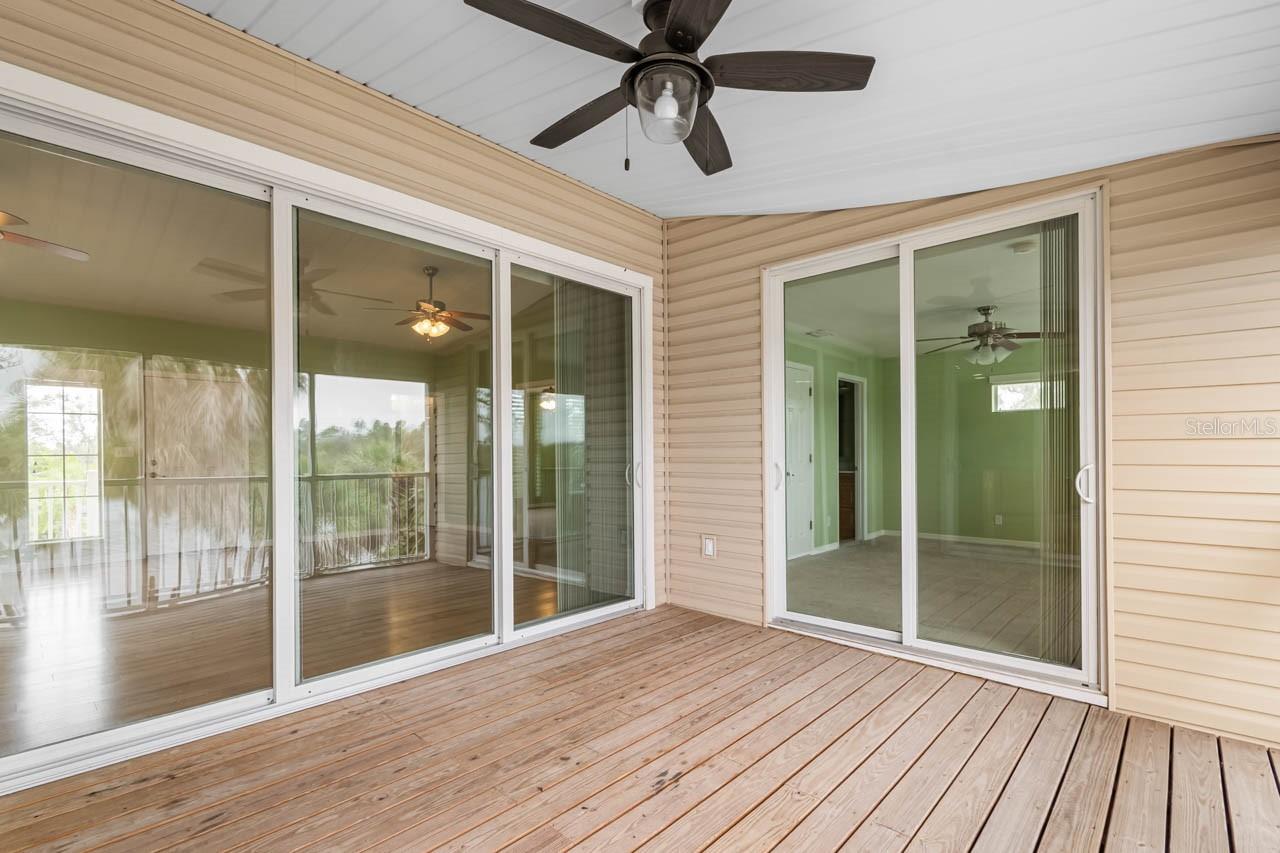 Listing photo id 25 for 2606 River Bend Drive