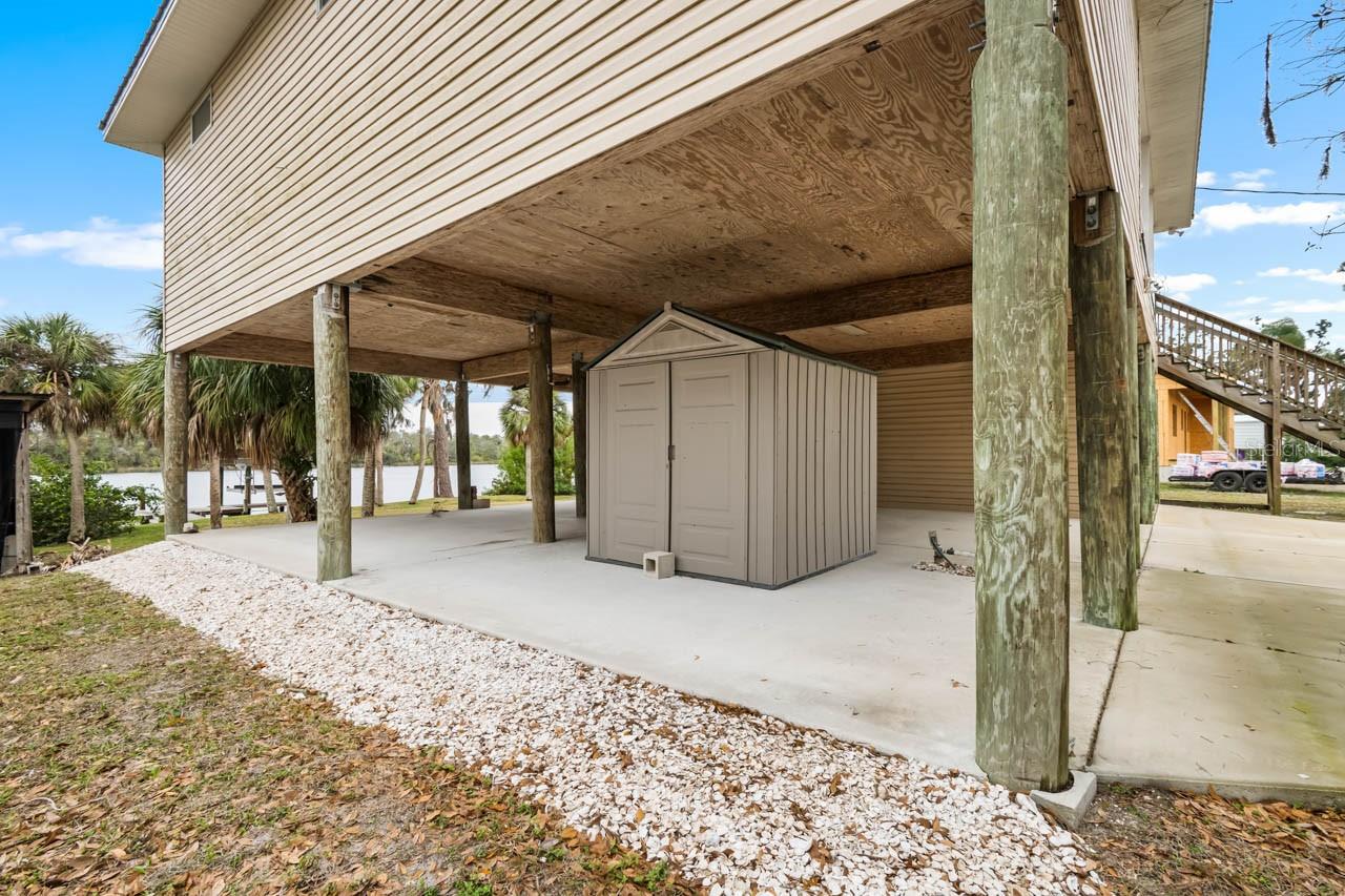 Listing photo id 27 for 2606 River Bend Drive