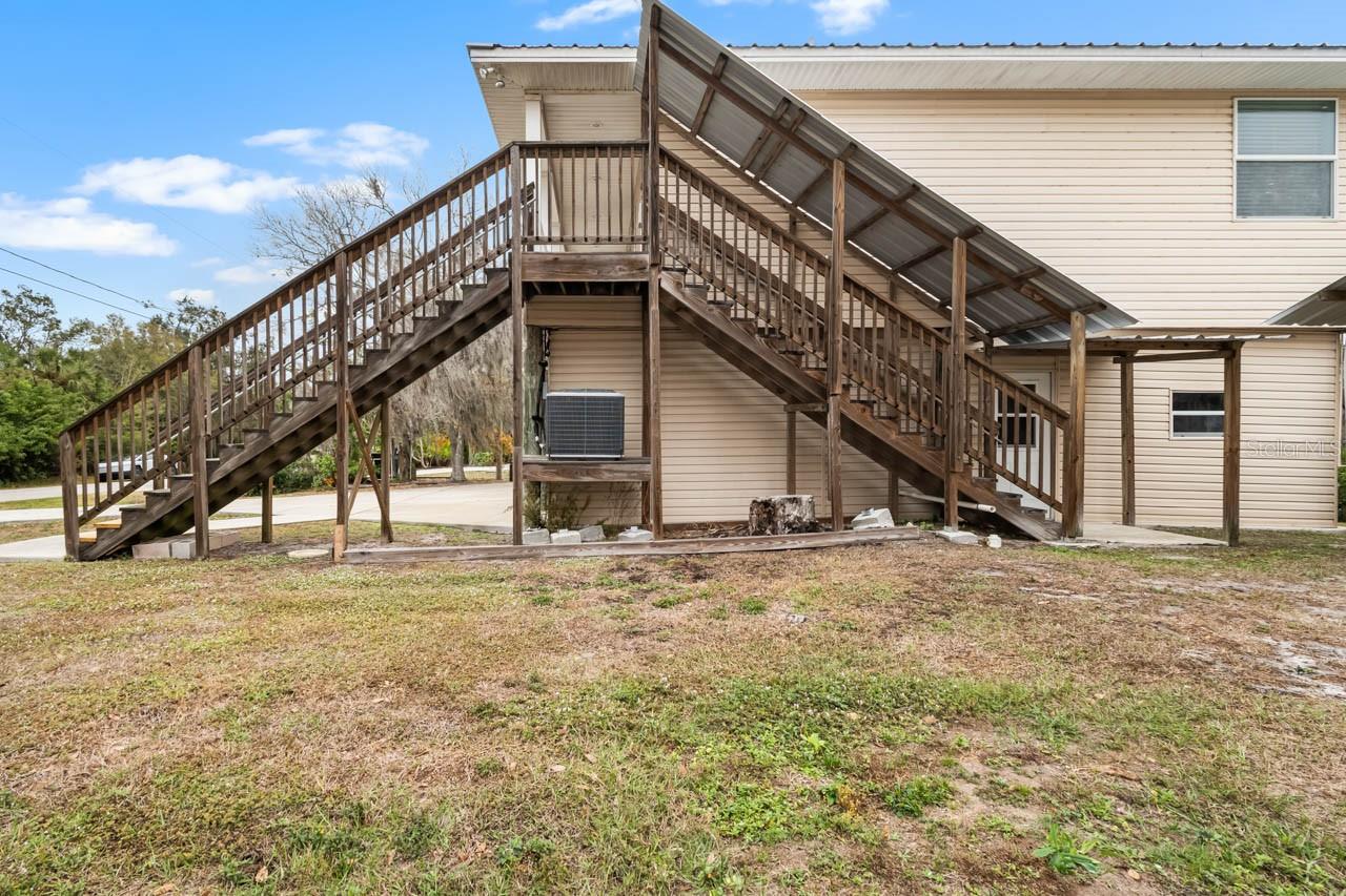 Listing photo id 40 for 2606 River Bend Drive