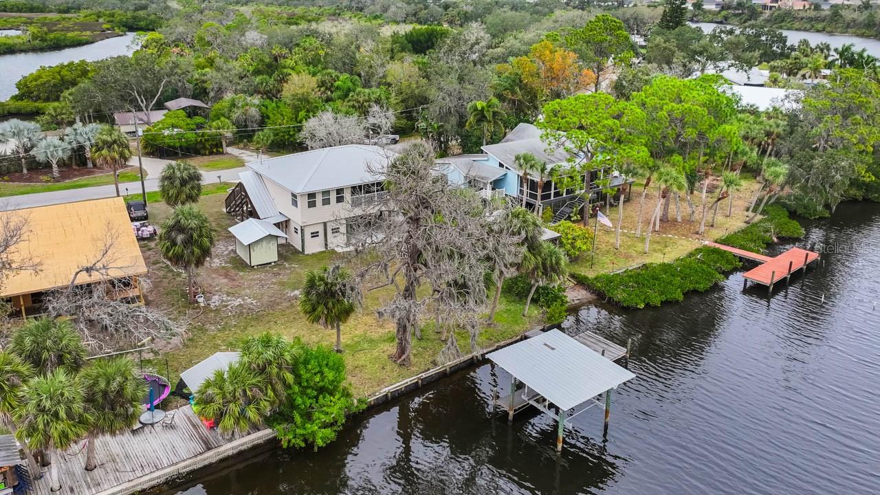 Listing photo id 43 for 2606 River Bend Drive