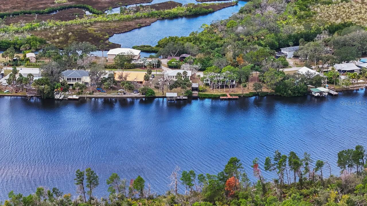 Listing photo id 54 for 2606 River Bend Drive