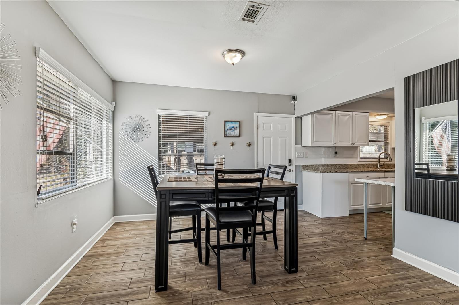 Image 20 of 62 For 902 Beltrees Street