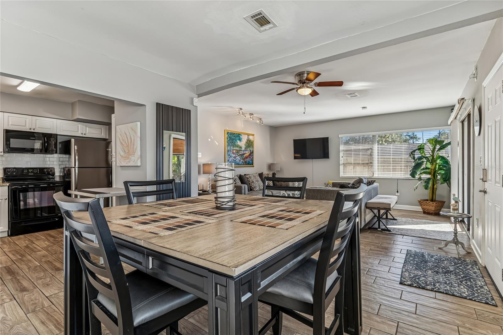 Image 22 of 62 For 902 Beltrees Street