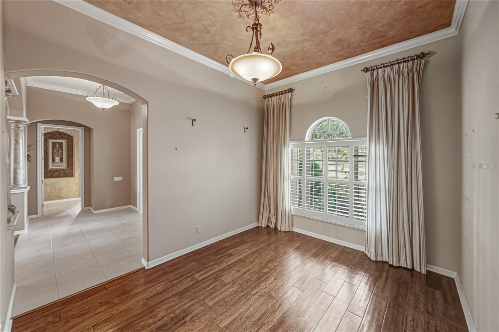 Image 16 of 90 For 12518 Lake Jovita Boulevard