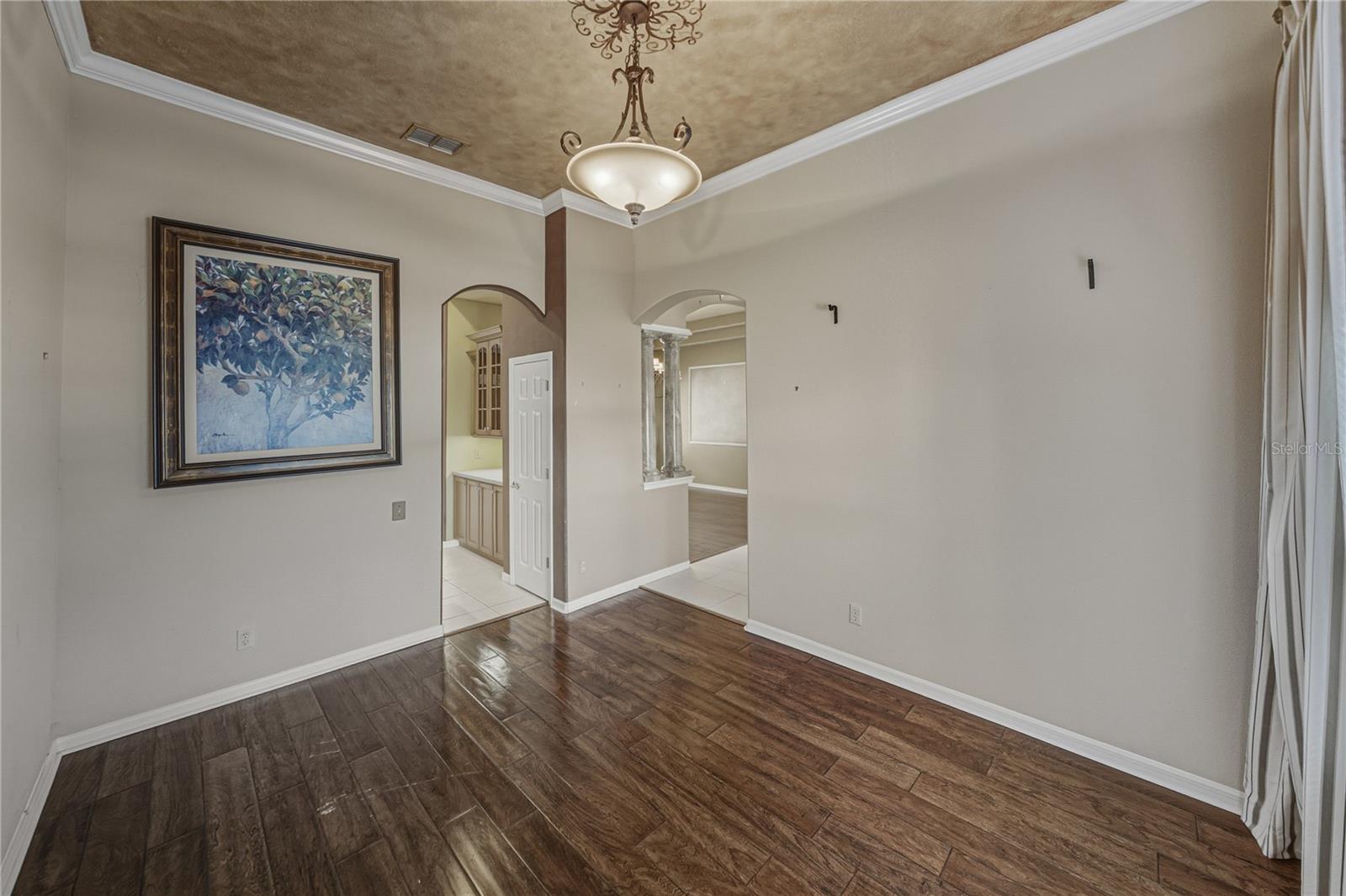 Image 17 of 90 For 12518 Lake Jovita Boulevard