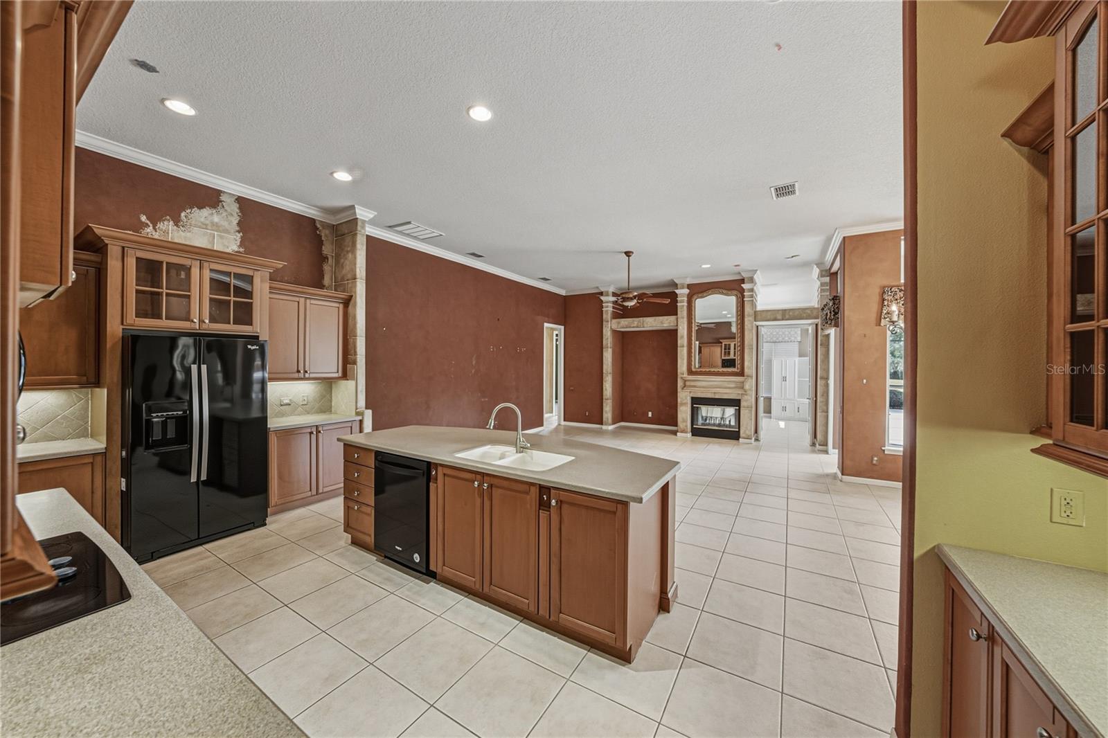 Image 27 of 90 For 12518 Lake Jovita Boulevard