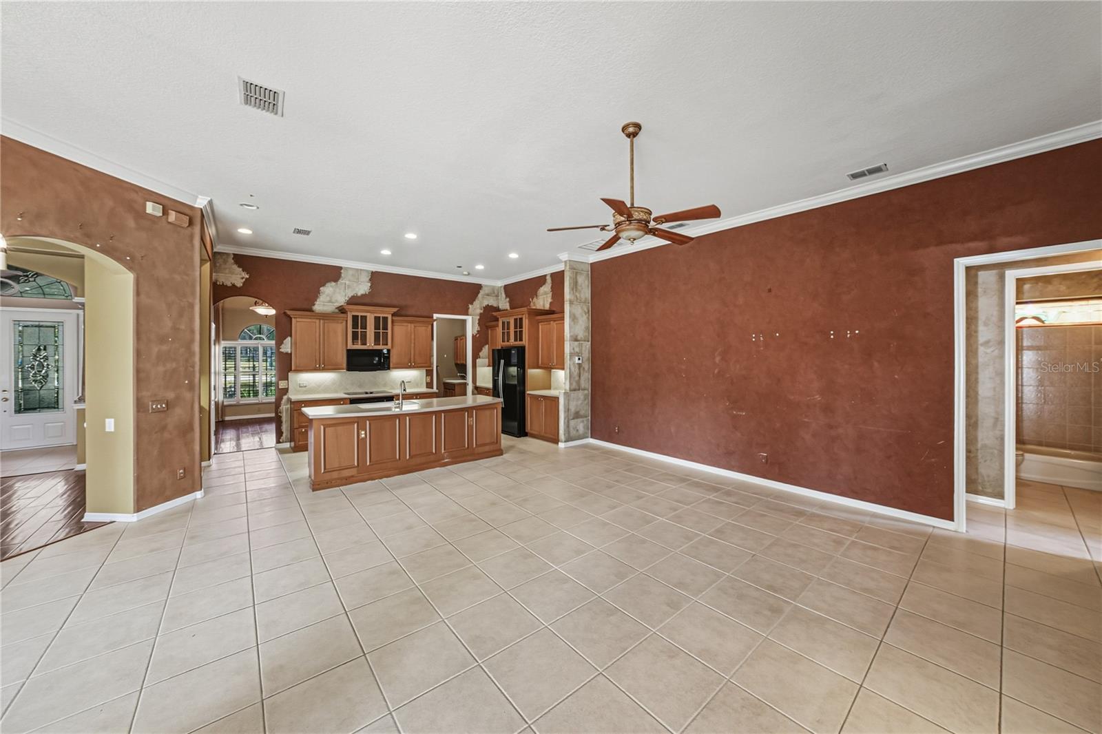 Image 31 of 90 For 12518 Lake Jovita Boulevard