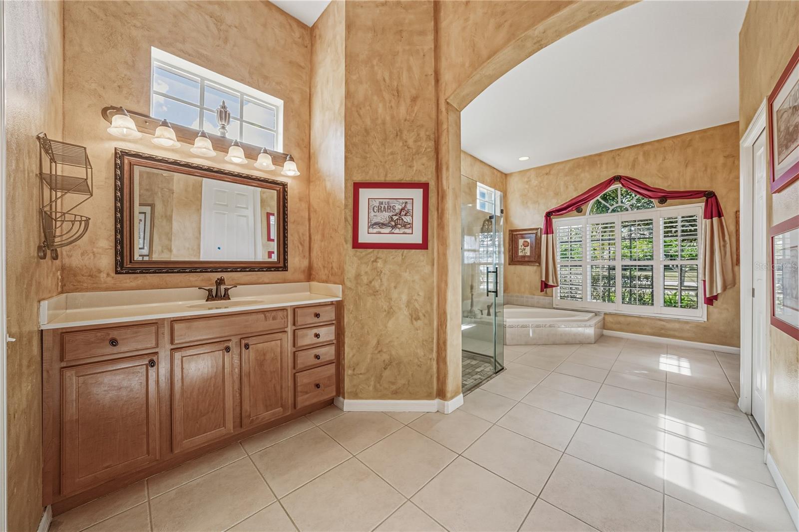 Image 39 of 90 For 12518 Lake Jovita Boulevard