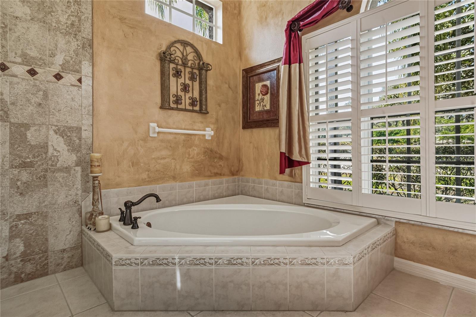 Image 44 of 90 For 12518 Lake Jovita Boulevard