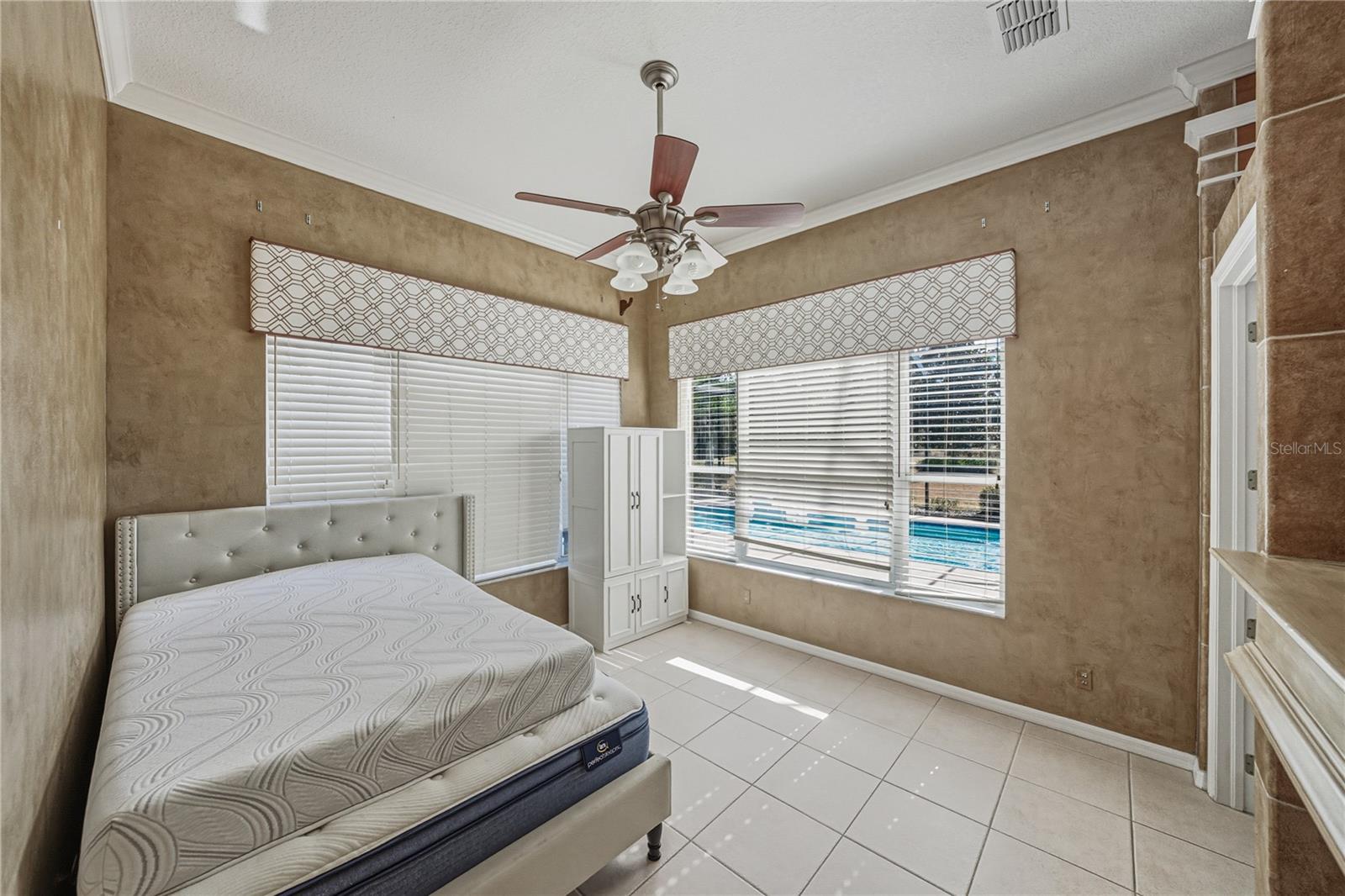 Image 49 of 90 For 12518 Lake Jovita Boulevard