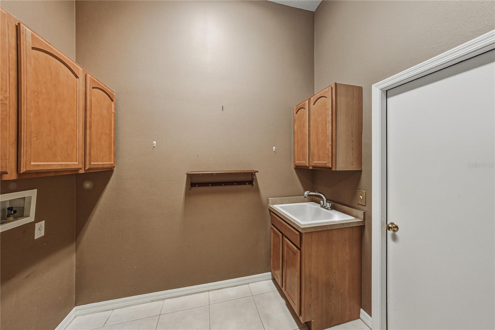 Image 57 of 90 For 12518 Lake Jovita Boulevard