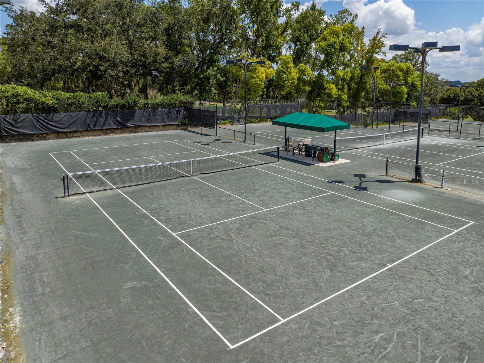 Image 78 of 90 For 12518 Lake Jovita Boulevard