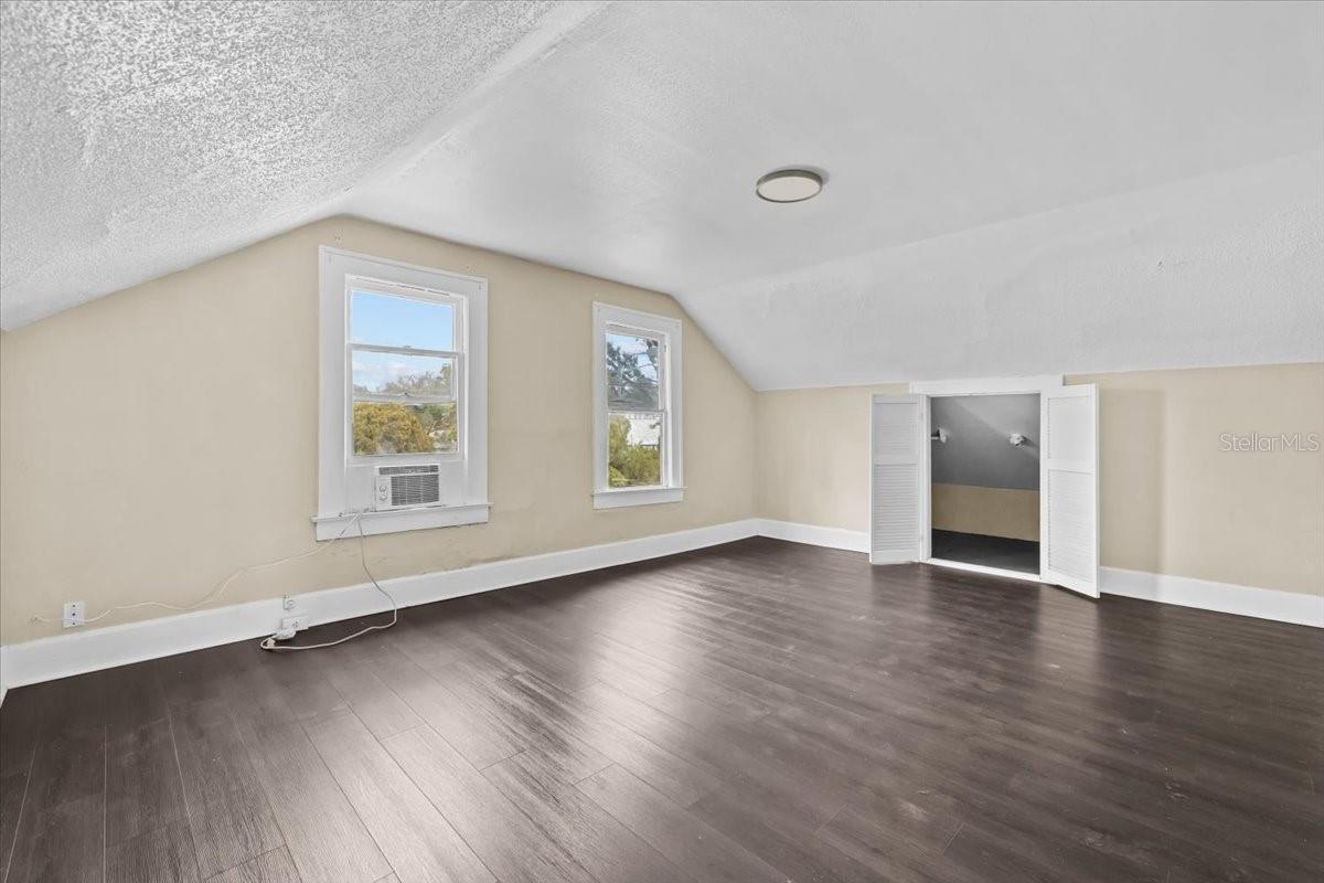 Image 17 of 27 For 1703 7th Avenue N