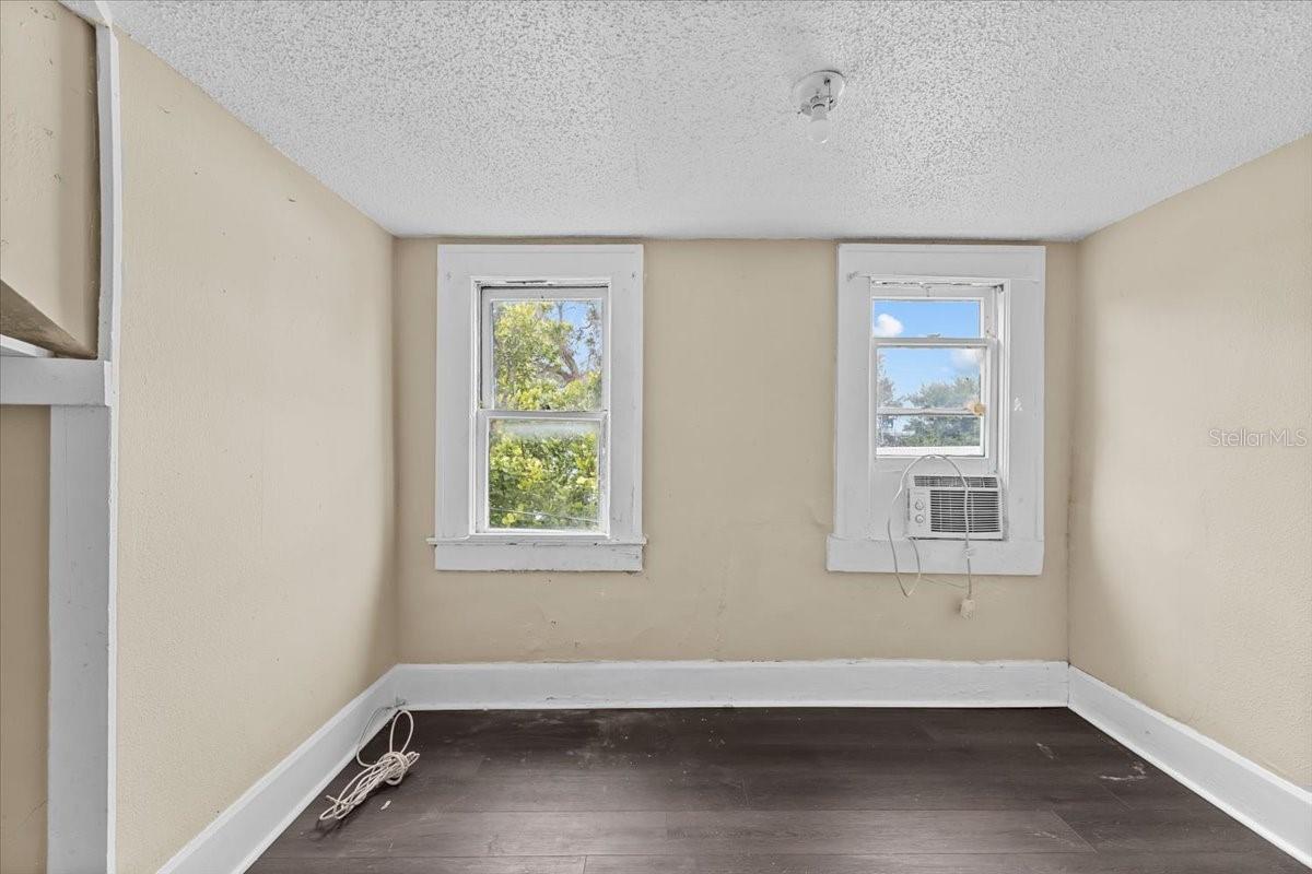 Image 22 of 27 For 1703 7th Avenue N