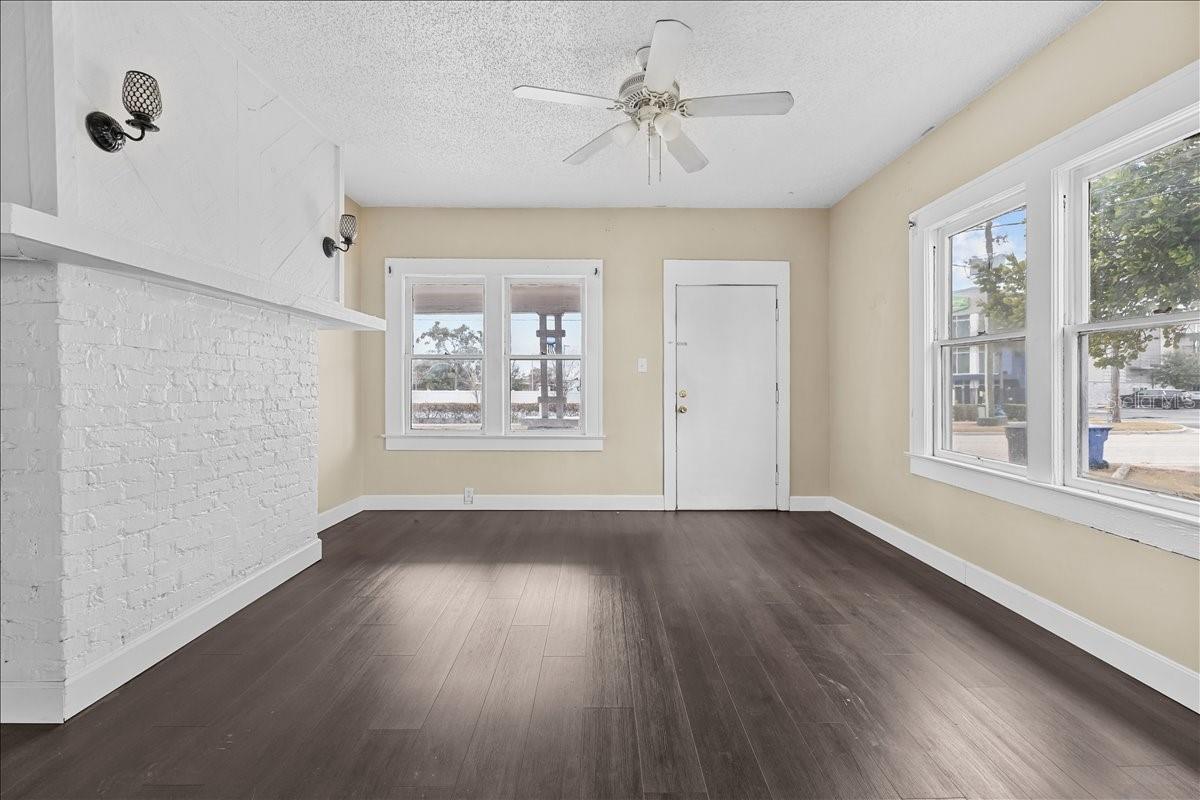 Image 8 of 27 For 1703 7th Avenue N