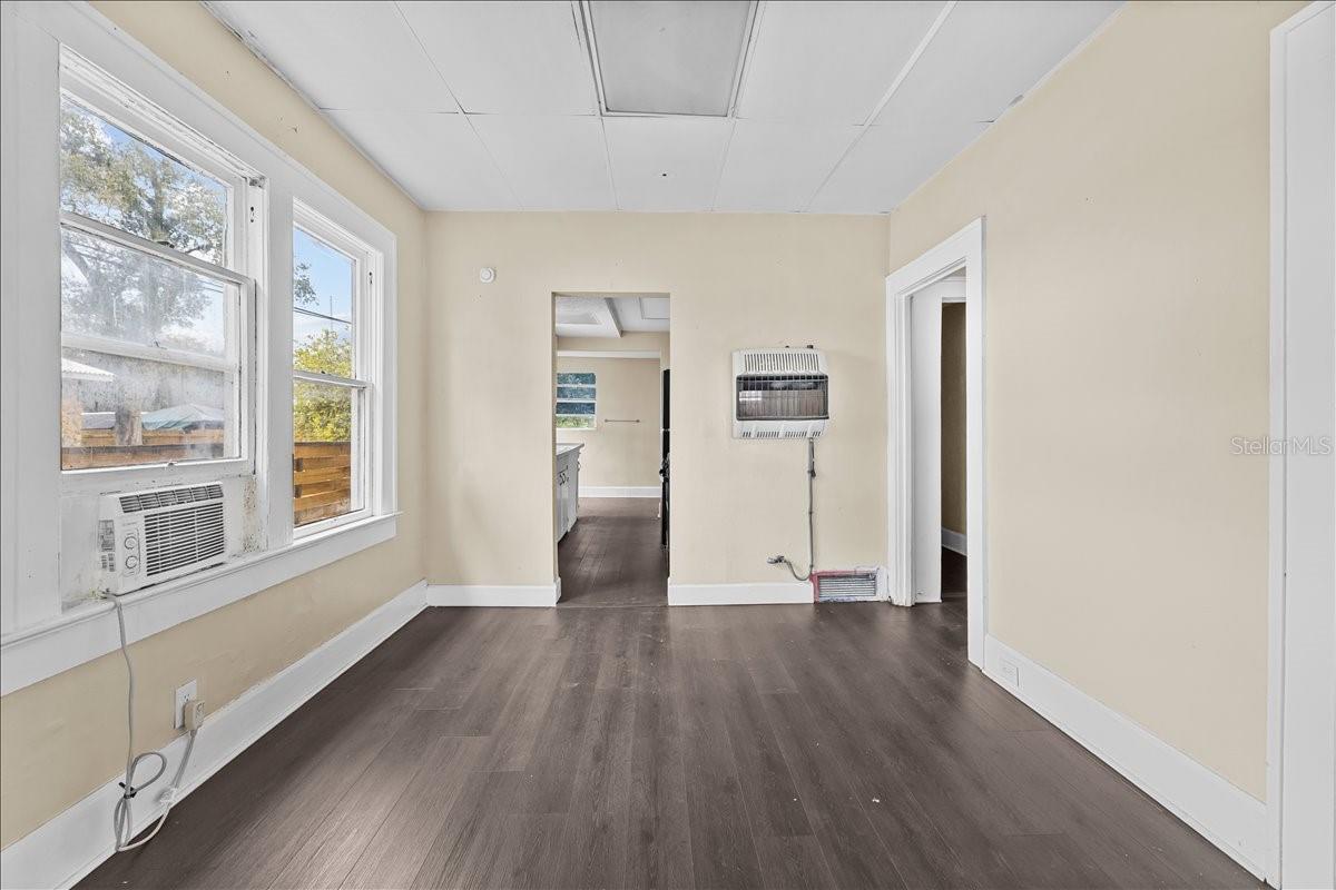 Image 9 of 27 For 1703 7th Avenue N