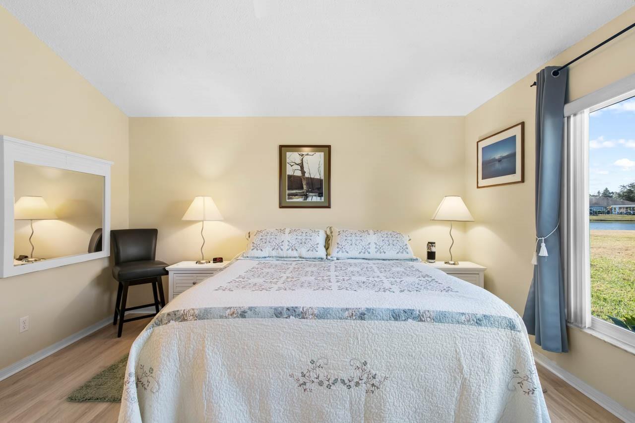 Image 24 of 58 For 1025 New Winsor Loop 28