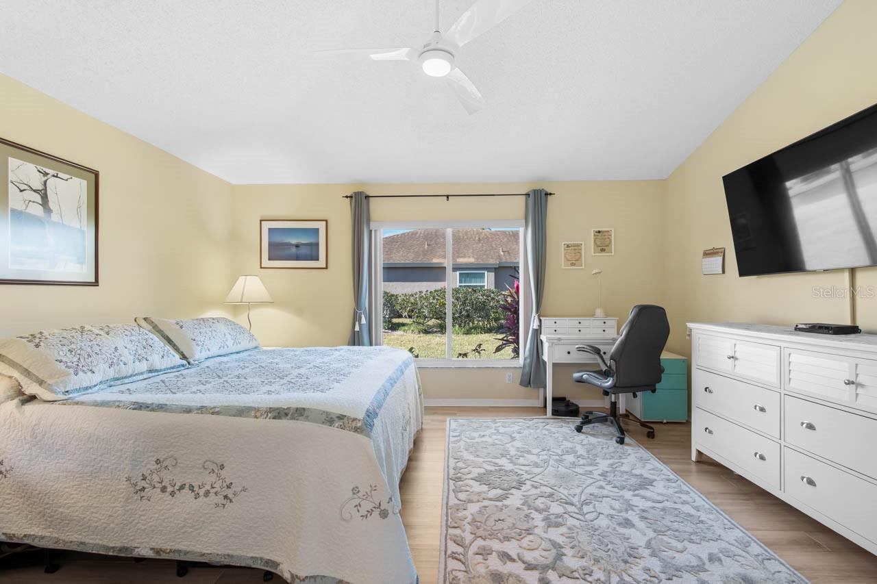 Image 25 of 58 For 1025 New Winsor Loop 28