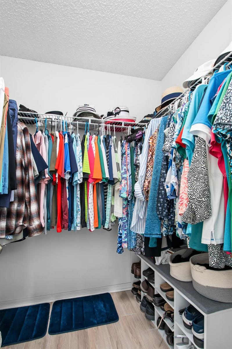 Image 28 of 58 For 1025 New Winsor Loop 28