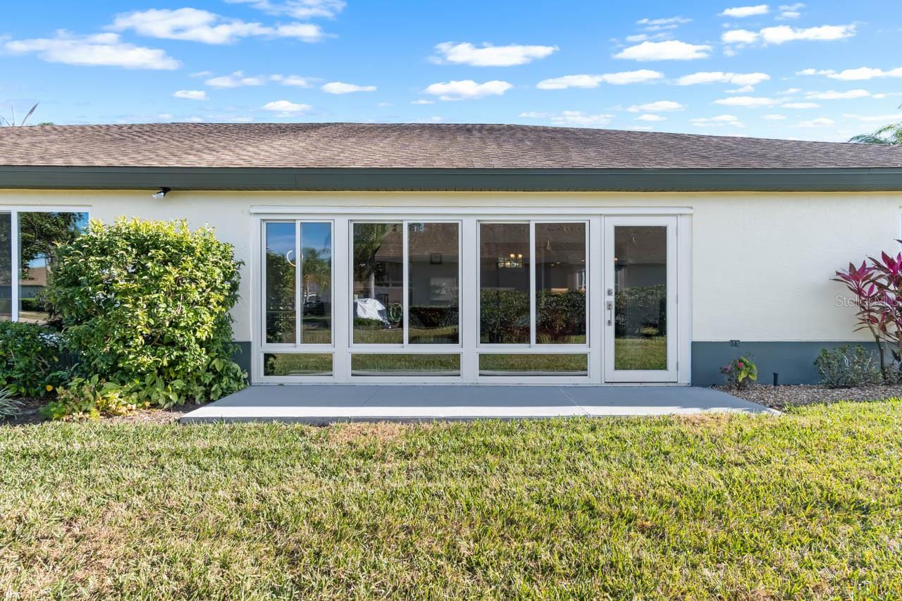 Image 56 of 58 For 1025 New Winsor Loop 28