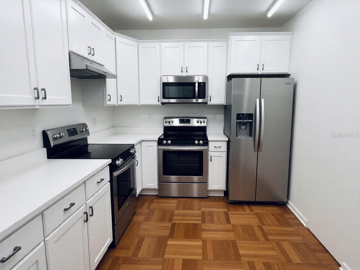 Image 4 of 56 For 4606 Gray Street 206