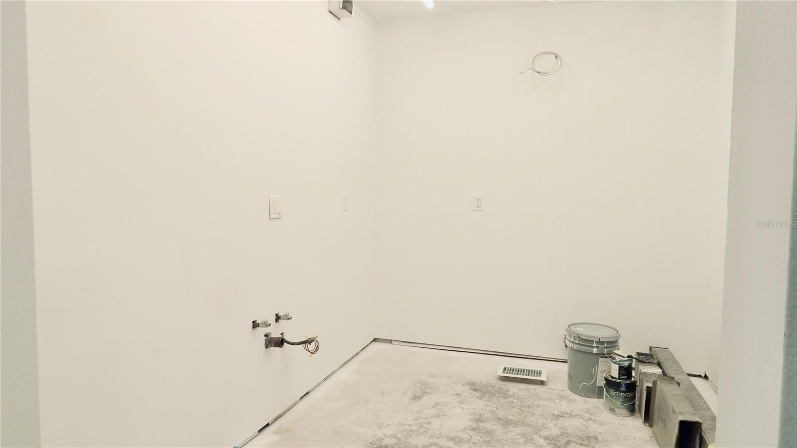 Image 6 of 56 For 4606 Gray Street 206