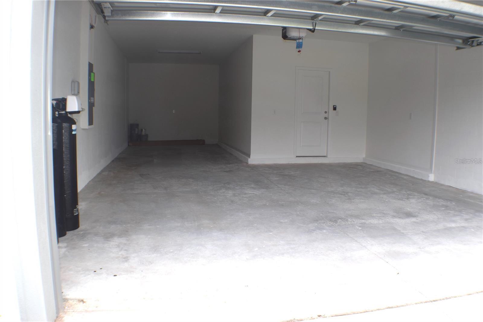 Image 37 of 47 For 20854 Magnolia Creek Lane