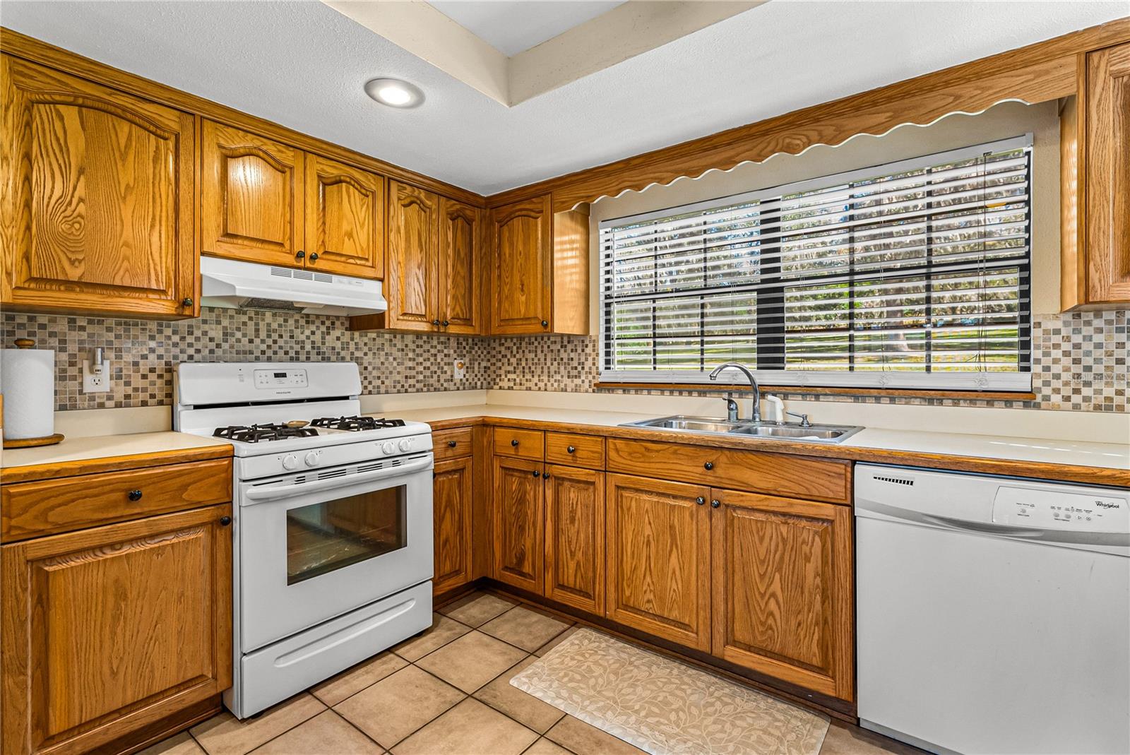 Image 28 of 63 For 11045 Fort King Road