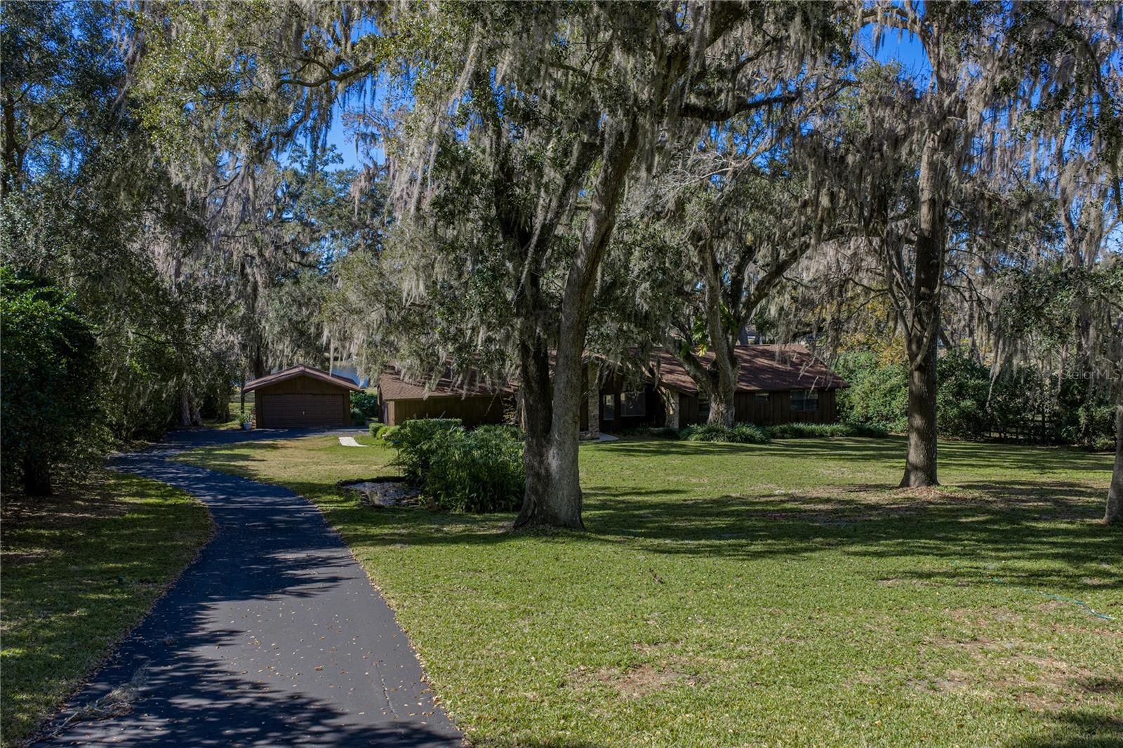 Image 6 of 63 For 11045 Fort King Road