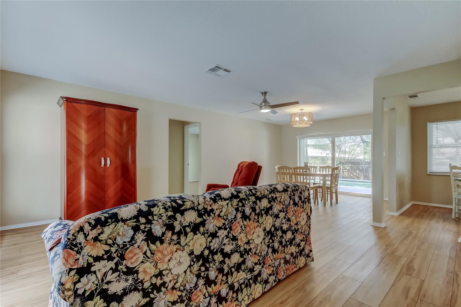 Image 27 of 85 For 101 Nestlebranch Drive