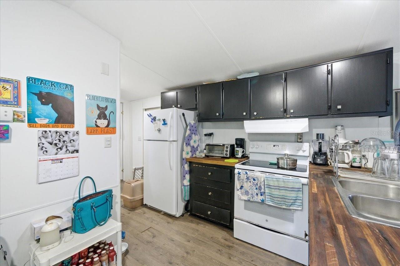 Image 19 of 40 For 34925 Emily Drive