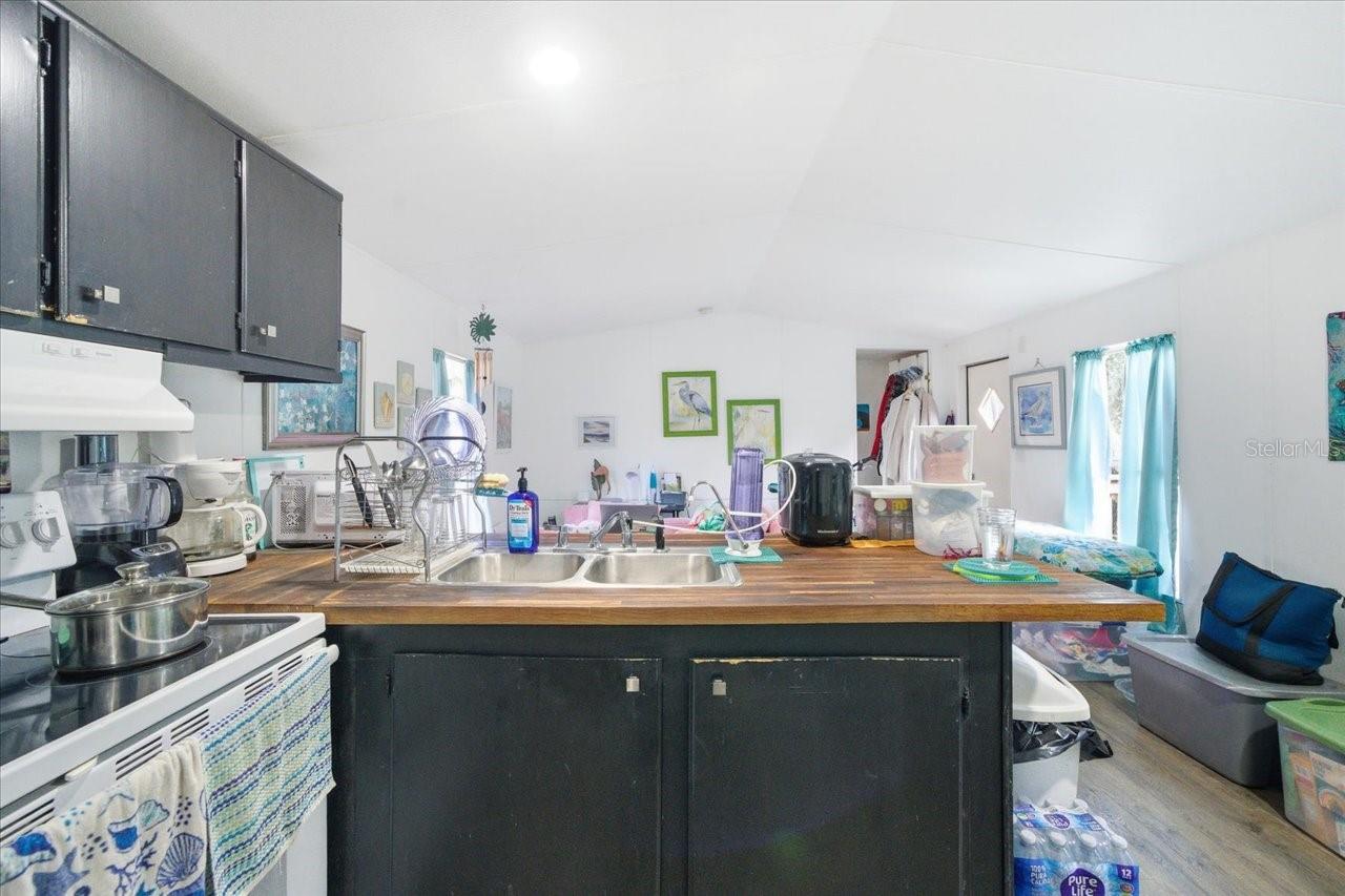 Image 21 of 40 For 34925 Emily Drive