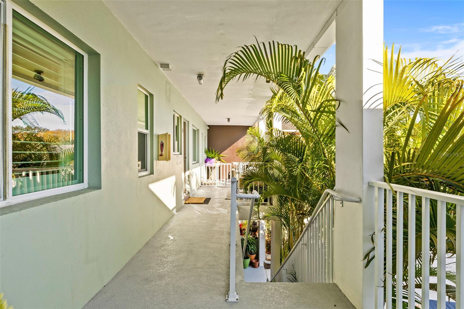 Image 18 of 23 For 410 12th Avenue Ne 8