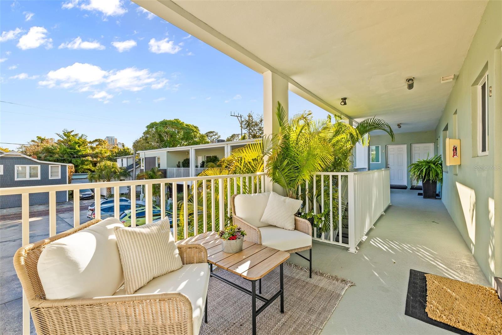 Image 2 of 23 For 410 12th Avenue Ne 8