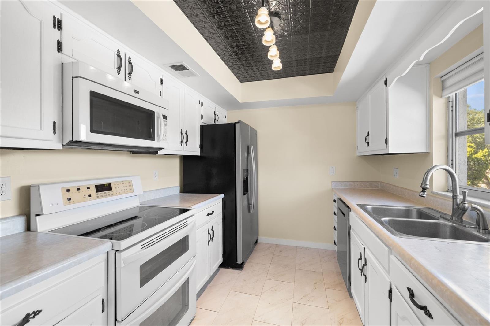 Image 12 of 44 For 2623 Seville Boulevard 301