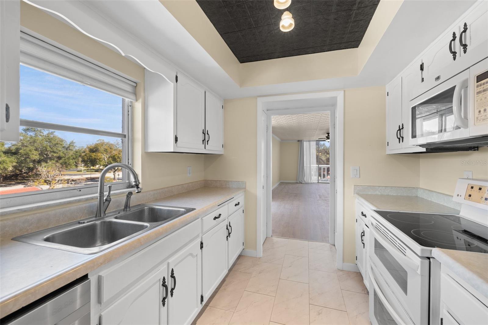 Image 13 of 44 For 2623 Seville Boulevard 301