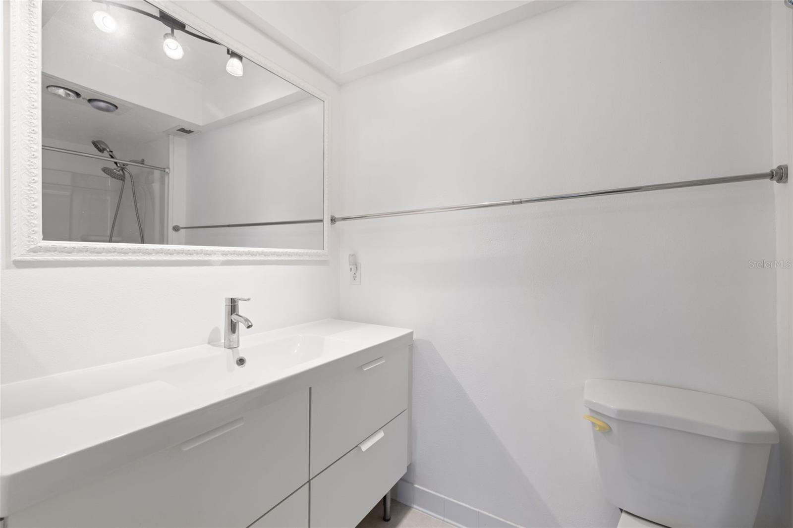 Image 17 of 44 For 2623 Seville Boulevard 301