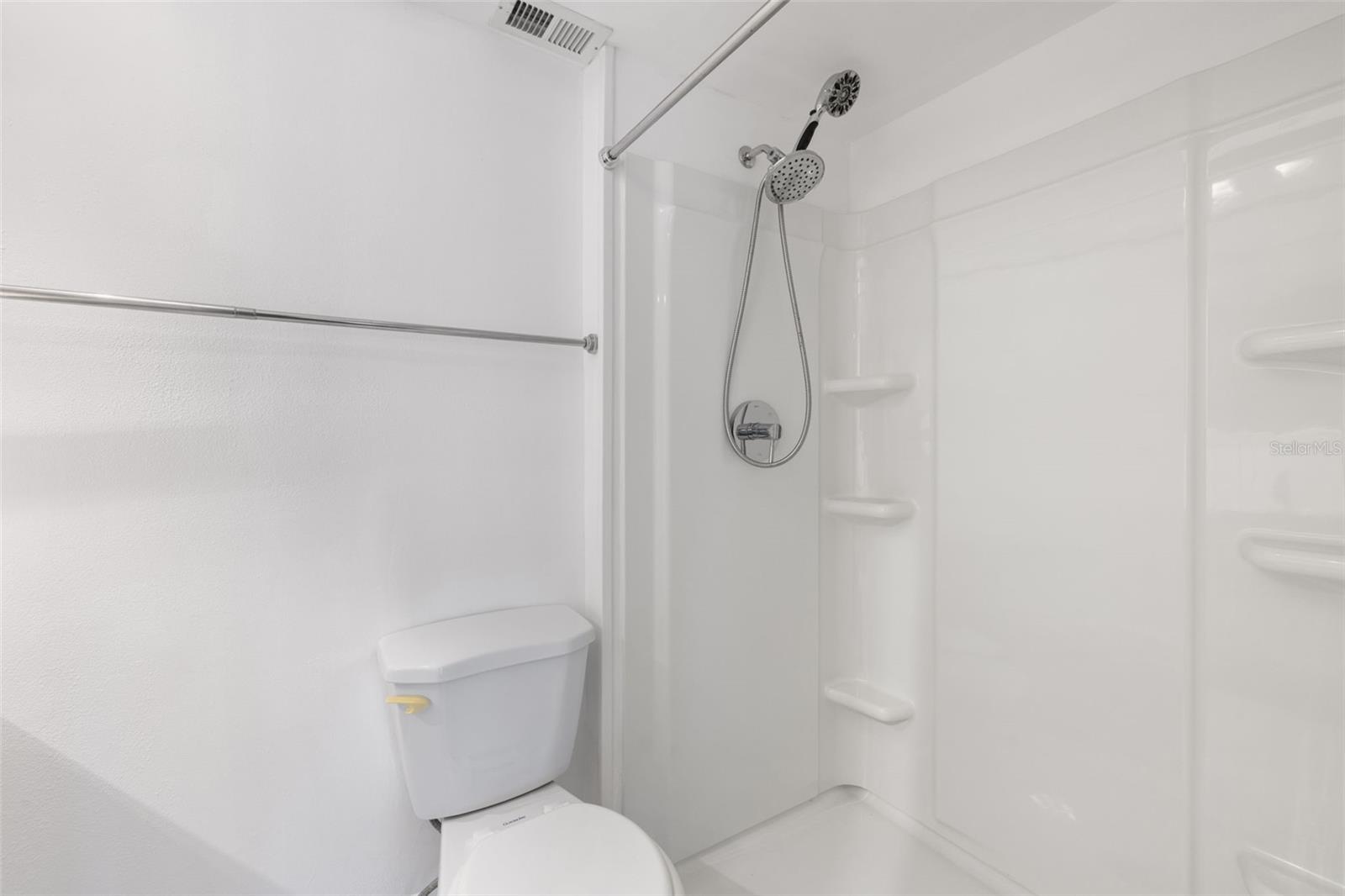 Image 18 of 44 For 2623 Seville Boulevard 301