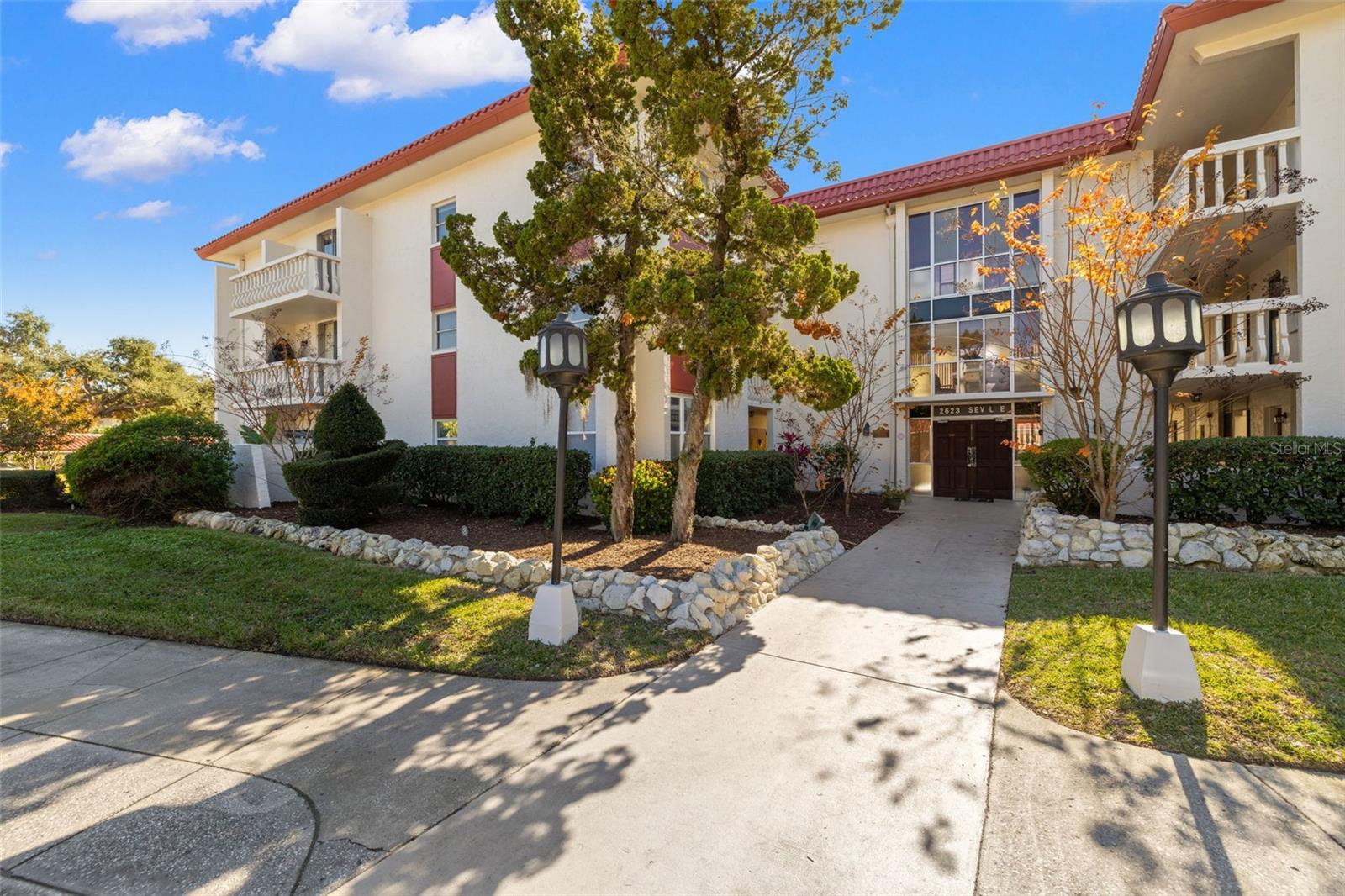 Image 3 of 44 For 2623 Seville Boulevard 301