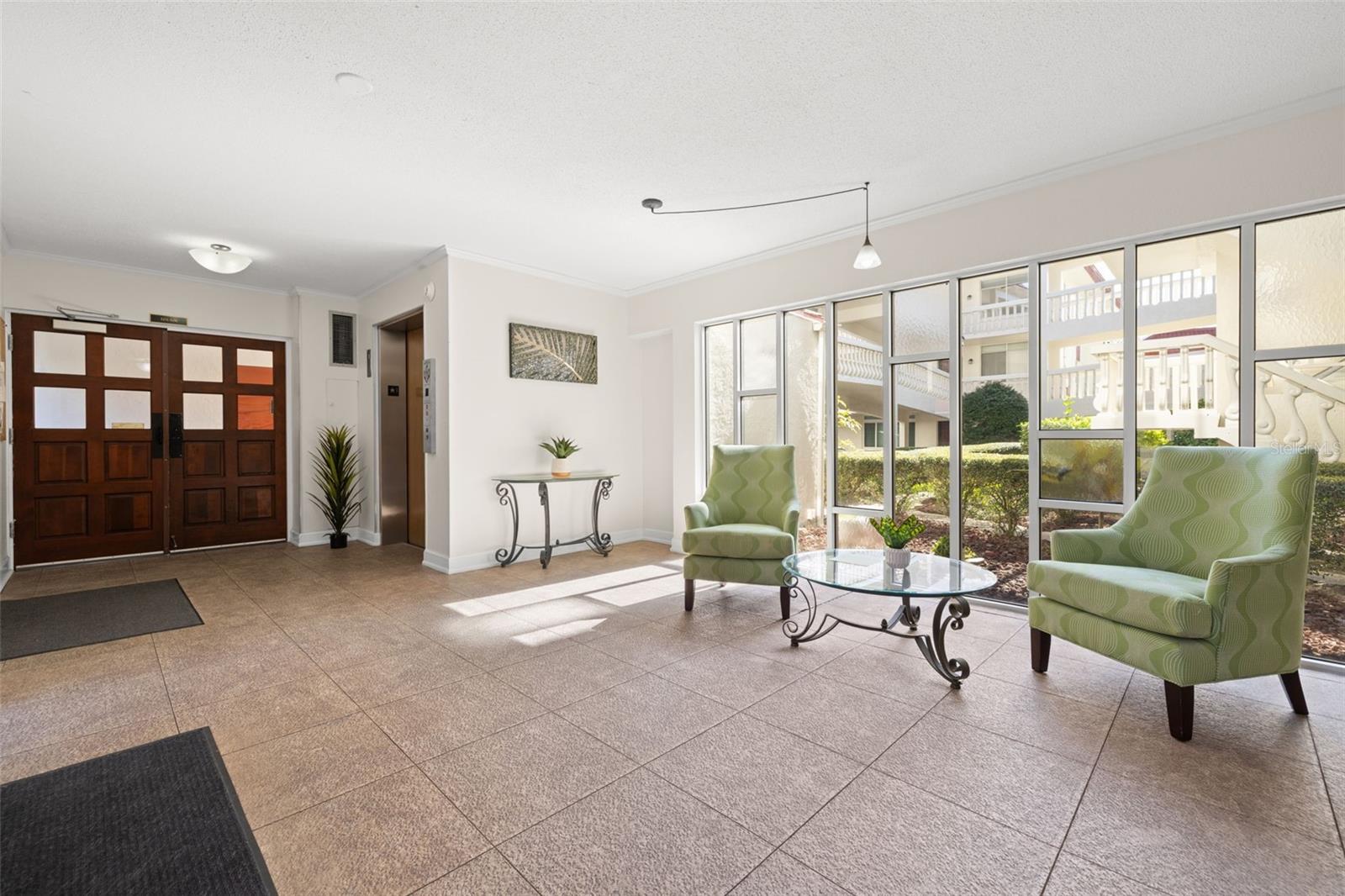 Image 4 of 44 For 2623 Seville Boulevard 301