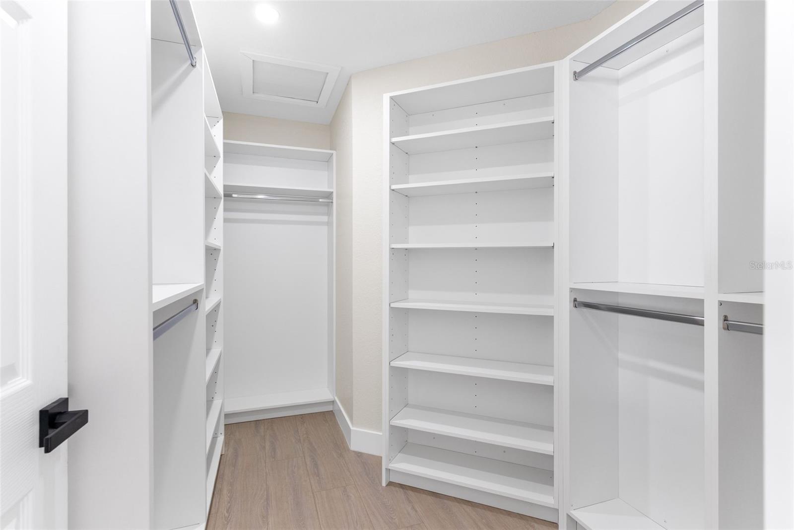 Image 18 of 32 For 12368 70th Street